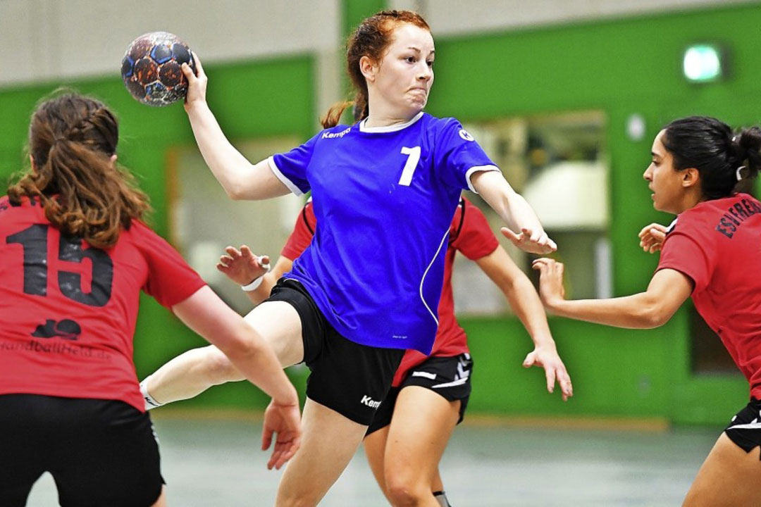 Julia Söhne spielt Handball bei der HSG Freiburg